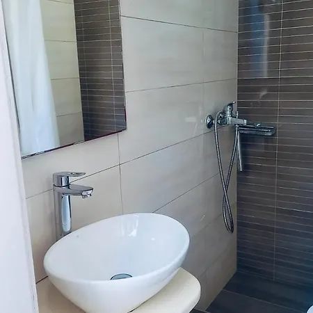 استوديو ايليني