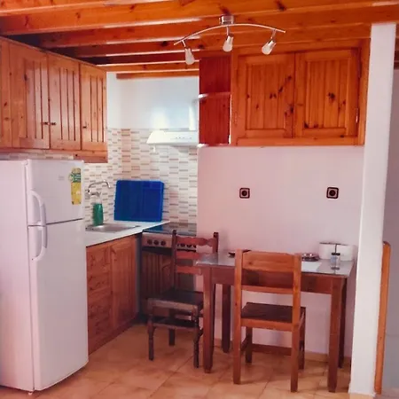 Guest house Eleni 3*